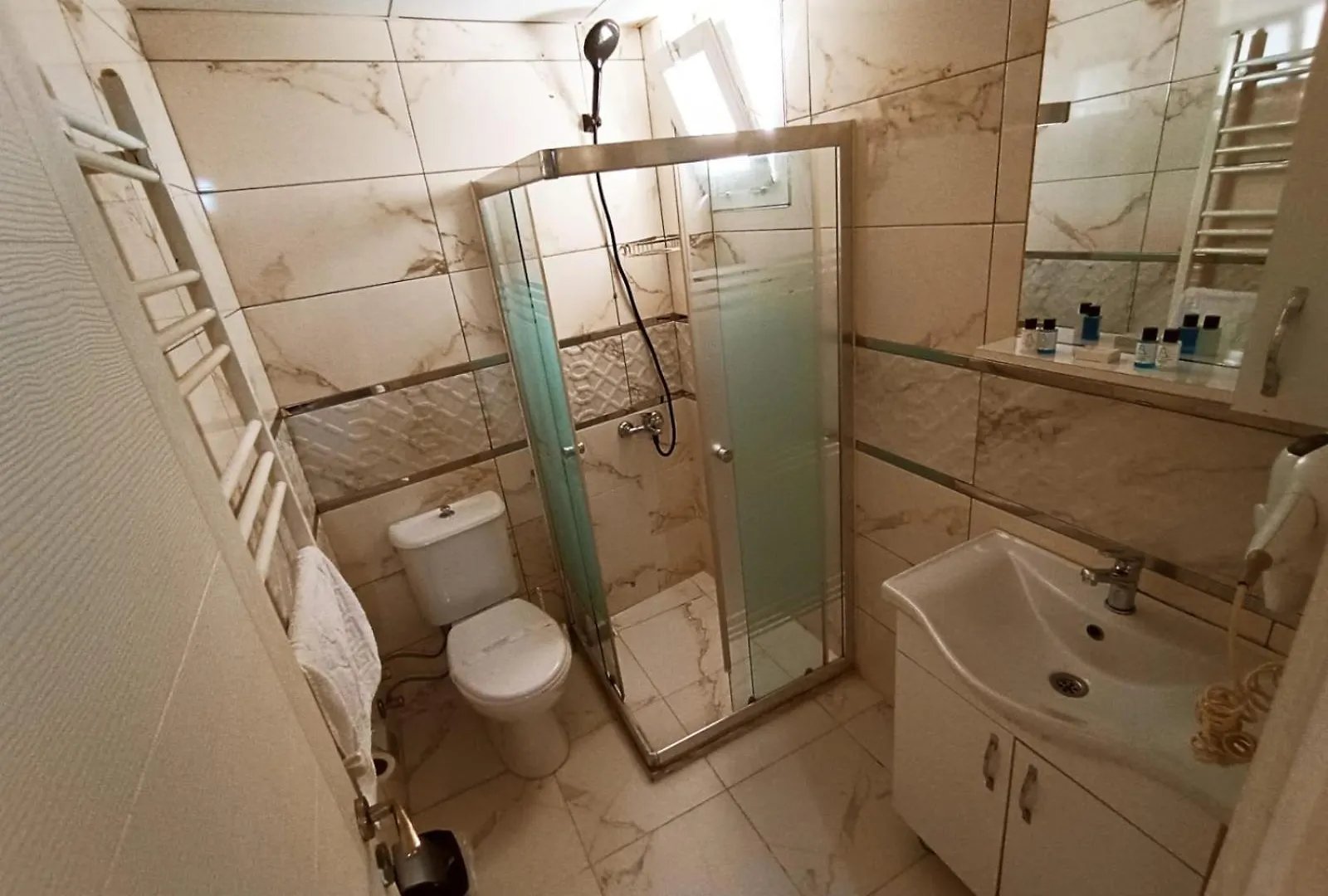 Aslan Suit Otel Buca شقة