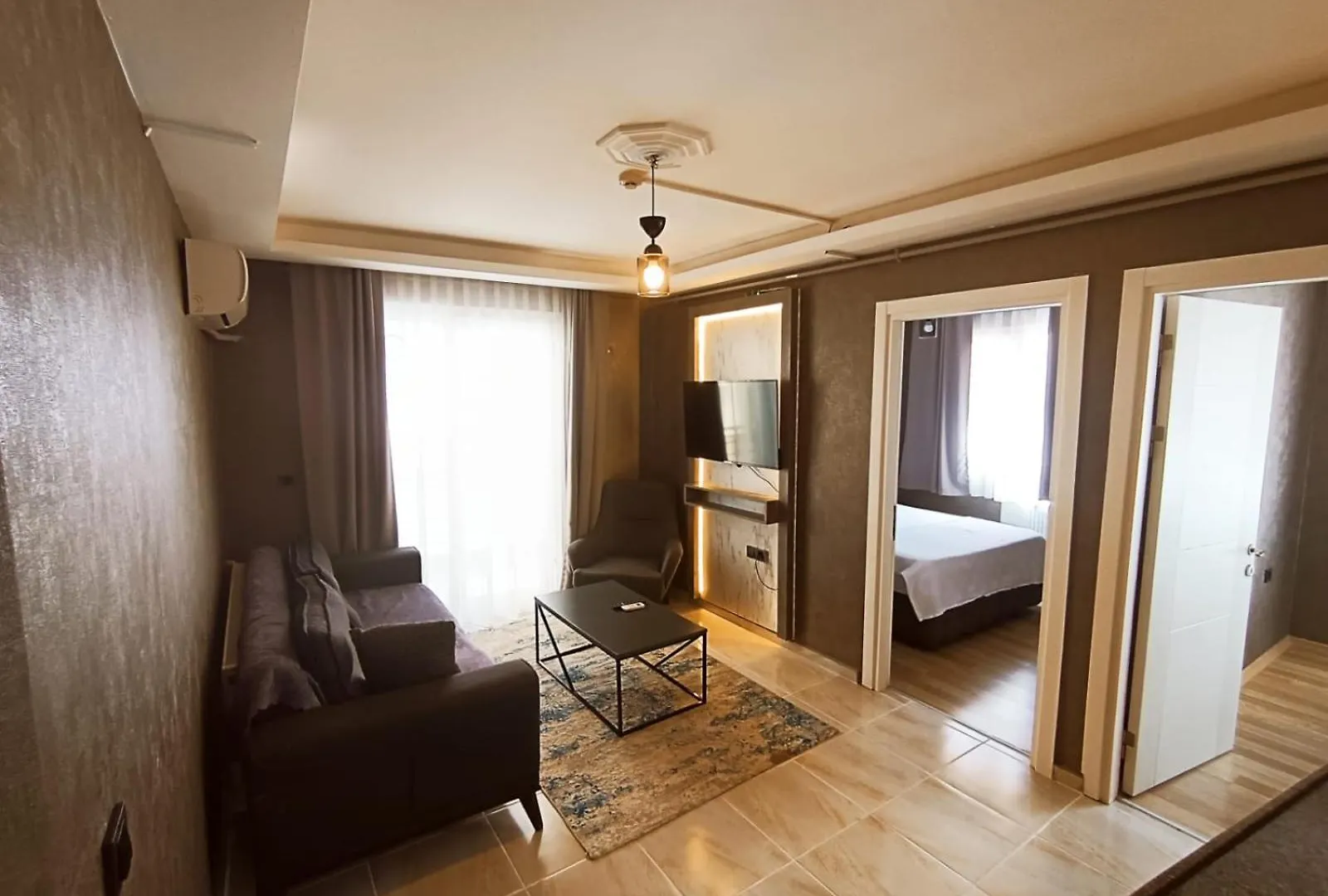 Aslan Suit Otel Buca 0*,  تركيا